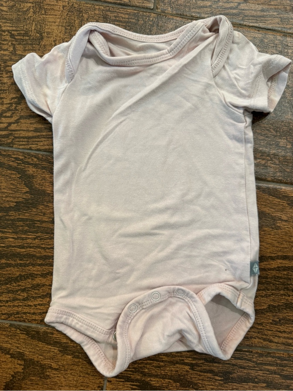 Kyte BABY Light Pink Short Sleeve Cotton One-Piece Bodysuit